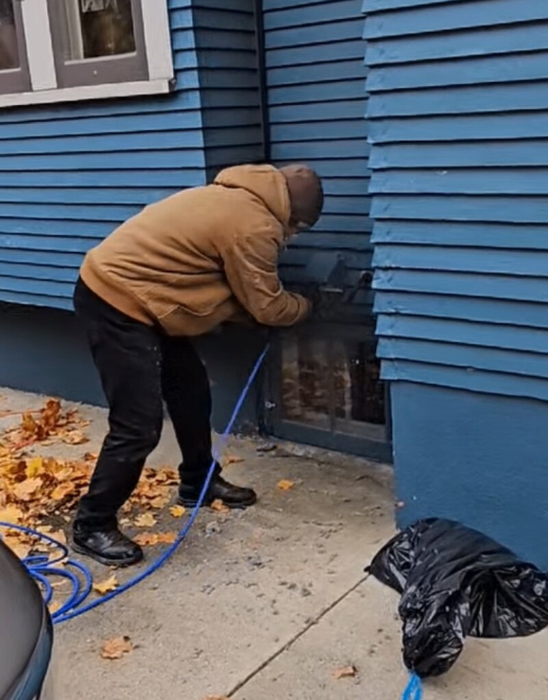 Exterior vent cleaning